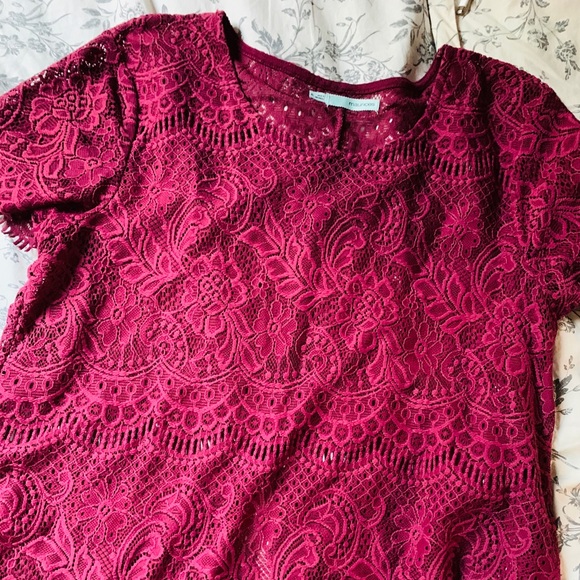 Lace top - Picture 1 of 3